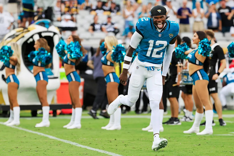 Week 1 playing time plan for Jaguars' Travis Hunter revealed - Yahoo Sports